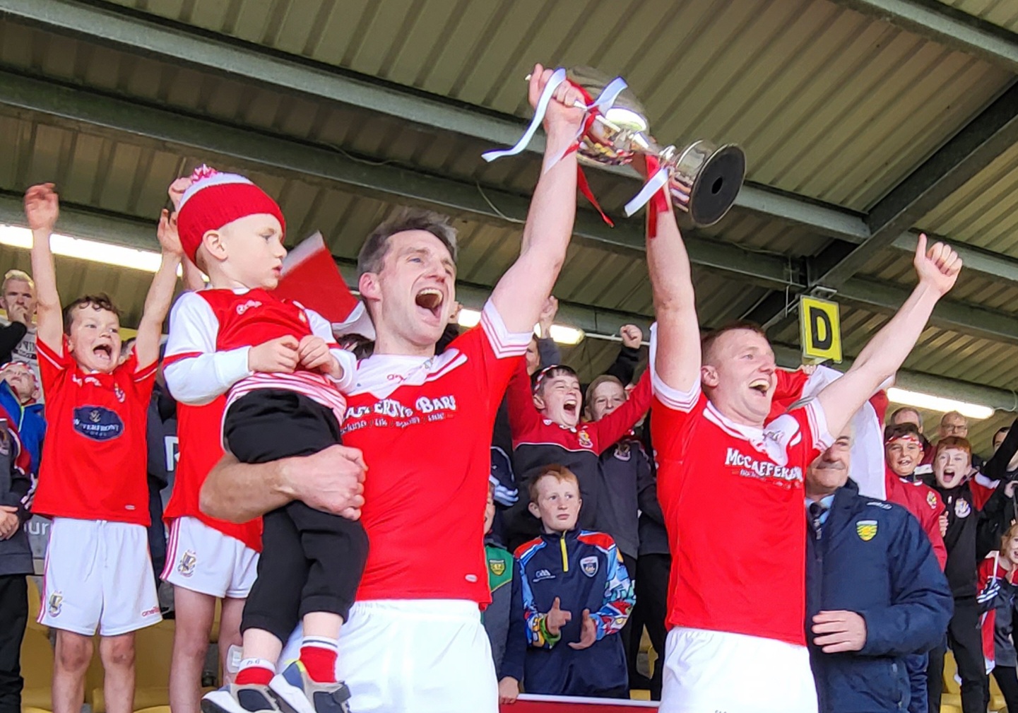 Dungloe are 2022 @MMurphySports Intermediate Champions | Donegal GAA